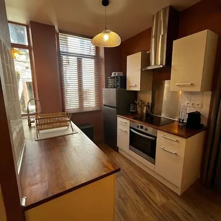 Le Bonbon De La Croix D'or *