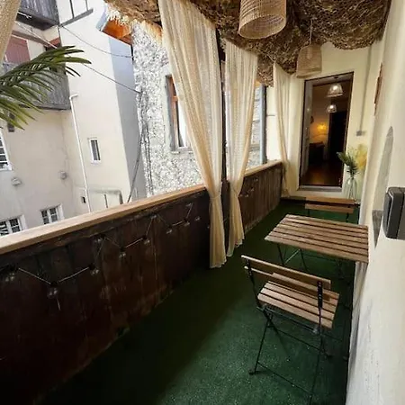 Apartment Le Bonbon De La Croix D'or Chambery